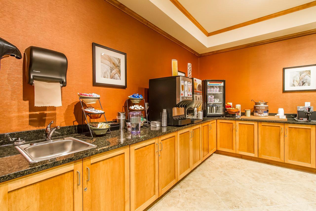 Mainstay Suites Stanley Exteriör bild